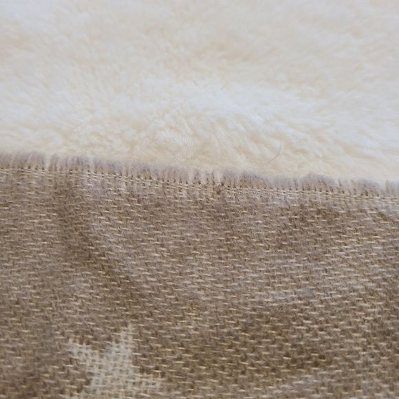 Scarf - Picture 8 of 10